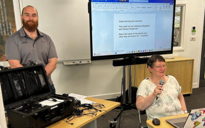 Auri™ makes Auracast™ accessible via neck loops for lipreading class
